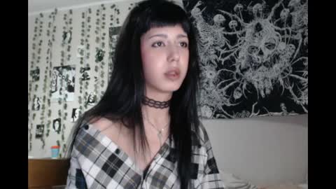 Snapshot of wavy_nights chatting on 30, 4, 2026 Mina online show from 30, 4, 2026