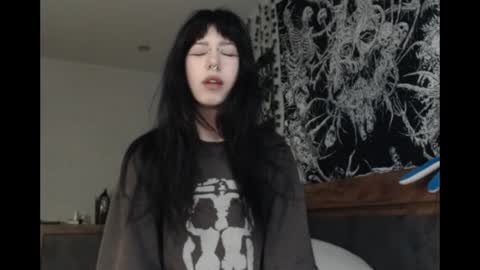 Snapshot of wavy_nights chatting on 26, 6, 2026 Mina online show from 26, 6, 2026