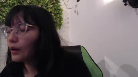 Trixie 3 online show from 19, 2, 2025