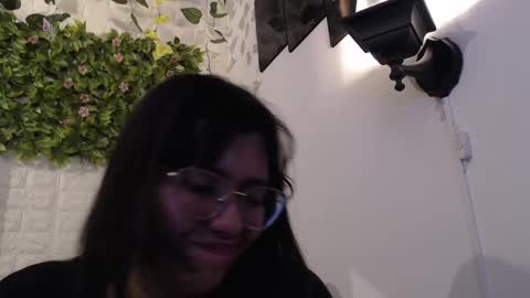 Trixie 3 online show from 28, 2, 2025