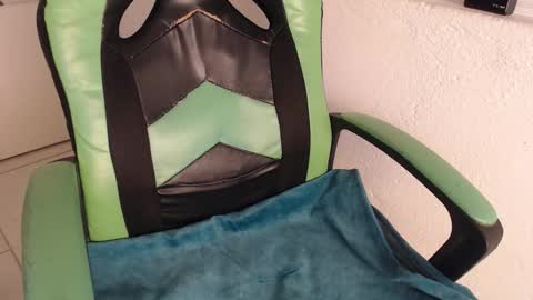 Trixie 3 online show from 12, 11, 2025