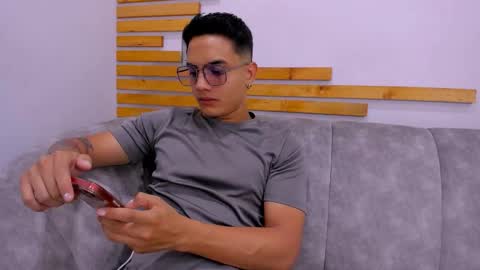 Jhonny Dick  his neighbors. online show from 26, 9, 2025