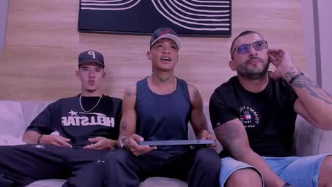 Snapshot of web_gammer_ chatting on 9, 3, 2026 Jhonny Dick his neighbors. online show from 9, 3, 2026