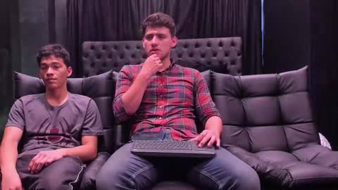 Snapshot of web_gammer_ chatting on 28, 3, 2026 Jhonny Dick his neighbors. online show from 28, 3, 2026