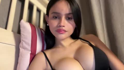 Snapshot of webcammaggie chatting on 5, 3, 2026 Maggie online show from 5, 3, 2026