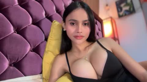 Snapshot of webcammaggie chatting on 9, 4, 2026 Maggie online show from 9, 4, 2026