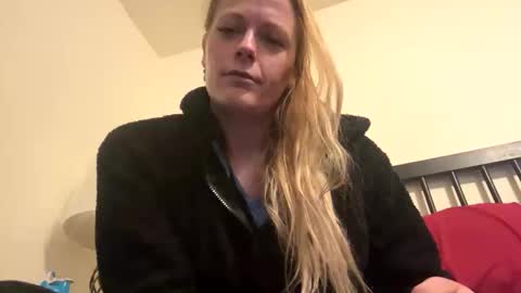 Snapshot of webcumcouple chatting on 24, 5, 2026 HayleyJay online show from 24, 5, 2026