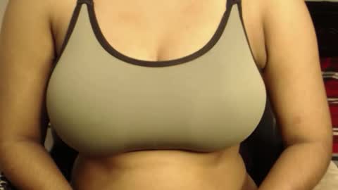 Snapshot of webshowxxx chatting on 25, 10, 2025 mina online show from 25, 10, 2025