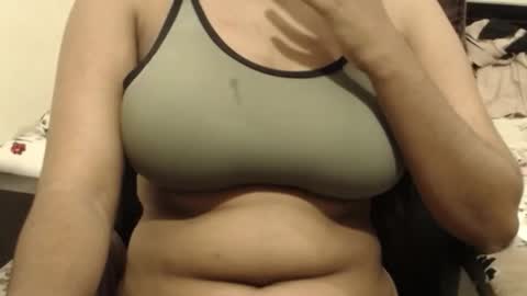 Snapshot of webshowxxx chatting on 4, 11, 2025 mina online show from 4, 11, 2025