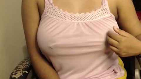 Snapshot of webshowxxx chatting on 24, 11, 2025 mina online show from 24, 11, 2025