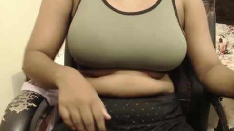 Snapshot of webshowxxx chatting on 29, 11, 2025 mina online show from 29, 11, 2025