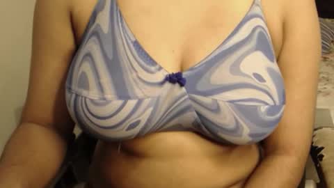 Snapshot of webshowxxx chatting on 3, 12, 2025 mina online show from 3, 12, 2025