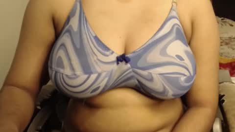 Snapshot of webshowxxx chatting on 4, 12, 2025 mina online show from 4, 12, 2025