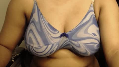 Snapshot of webshowxxx chatting on 16, 12, 2025 mina online show from 16, 12, 2025