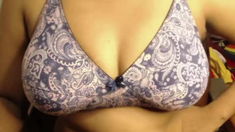 Snapshot of webshowxxx chatting on 19, 4, 2026 mina online show from 19, 4, 2026