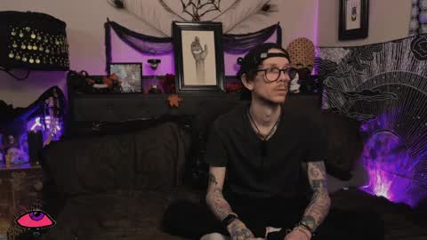 Snapshot of webz_and_kordz chatting on 8, 4, 2026 WebzKordz online show from 8, 4, 2026