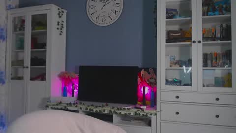 Snapshot of weed_princesss chatting on 9, 2, 2025 moon online show from 9, 2, 2025