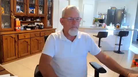 Snapshot of wellhelloo chatting on 4, 6, 2026 Wellhelloo online show from 4, 6, 2026