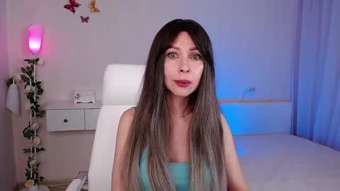 Wendi Foster online show from 27, 2, 2025