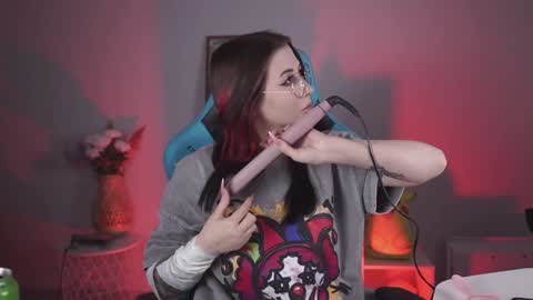 little girl who is always rightLisa online show from 27, 12, 2024