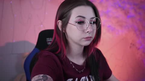 little girl who is always rightLisa online show from 8, 1, 2025