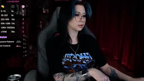 little girl who is always rightLisa online show from 5, 3, 2026