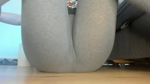Snapshot of wet_pants2022 chatting on 18, 6, 2026 wet_pants2022 online show from 18, 6, 2026