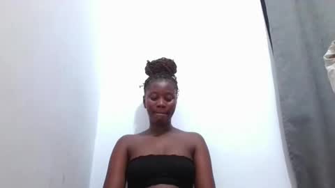 Snapshot of wet_pussieyy chatting on 12, 3, 2026 wet_pussieyy online show from 12, 3, 2026