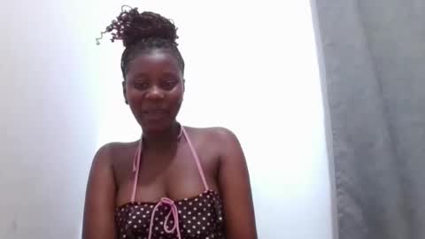 Snapshot of wet_pussieyy chatting on 13, 3, 2026 wet_pussieyy online show from 13, 3, 2026