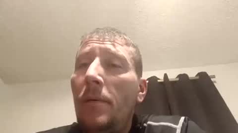 Snapshot of wetduck77777 chatting on 4, 12, 2025 wetduck77777 online show from 4, 12, 2025