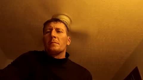 Snapshot of wetduck77777 chatting on 8, 4, 2026 wetduck77777 online show from 8, 4, 2026