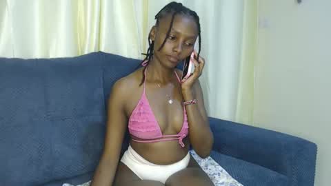 Snapshot of wetfreakym chatting on 21, 4, 2026 Bella online show from 21, 4, 2026