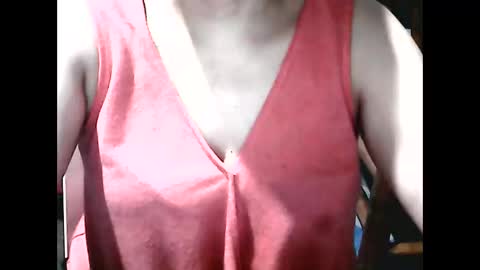 Snapshot of wethornypussy4u chatting on 17, 11, 2025 wethornypussy4u online show from 17, 11, 2025