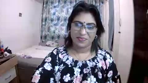 Snapshot of wetindian1971 chatting on 16, 4, 2026 kavita online show from 16, 4, 2026