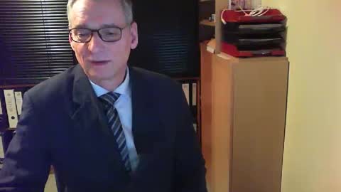 Snapshot of wetsuitedman chatting on 6, 4, 2026 Franz online show from 6, 4, 2026