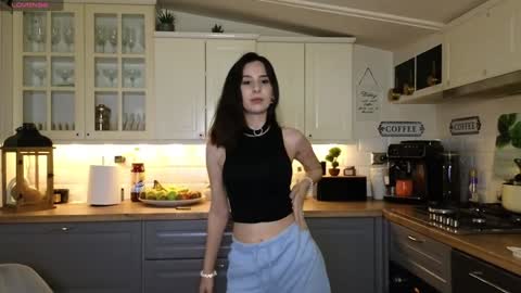 Victoria Maria online show from 14, 1, 2025