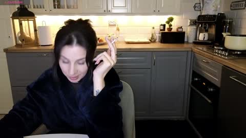 Victoria Maria online show from 17, 1, 2025