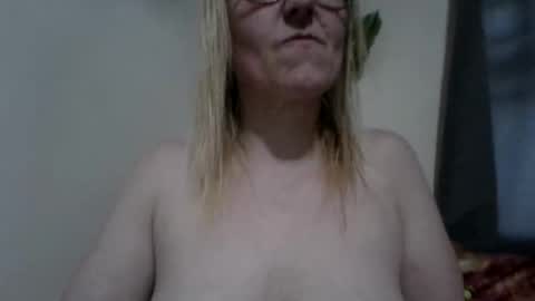 Snapshot of whatthefrick0355 chatting on 17, 11, 2025 whatthefrick0355 online show from 17, 11, 2025