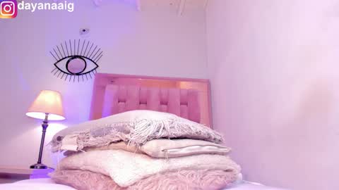 Sara  online show from 11, 11, 2025