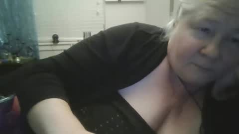 whipsnap19 online show from 29, 11, 2025