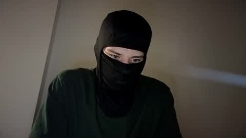 whispero_o online show from 18, 12, 2025