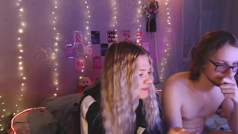 Snapshot of white_truffle chatting on 15, 4, 2026 Melania and Mikey online show from 15, 4, 2026