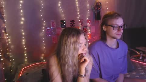 Snapshot of white_truffle chatting on 25, 4, 2026 Melania and Mikey online show from 25, 4, 2026