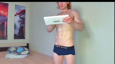 Snapshot of whitebars22 chatting on 17, 7, 2026 whitebars22 online show from 17, 7, 2026