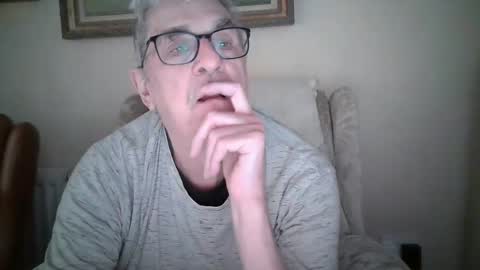 whitebriefs009 online show from 11, 1, 2026