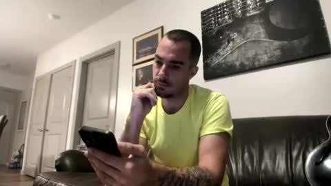 Snapshot of whitechocalate91 chatting on 28, 10, 2025 just  str8 stud nut  1000 online show from 28, 10, 2025