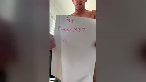 Snapshot of whitehung87 chatting on 3, 12, 2025 whitehung87 online show from 3, 12, 2025