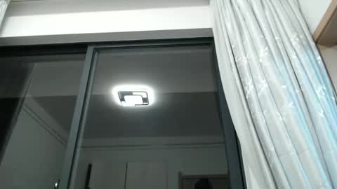 Snapshot of whitenightandqueen chatting on 5, 4, 2026 whitenightandqueen online show from 5, 4, 2026