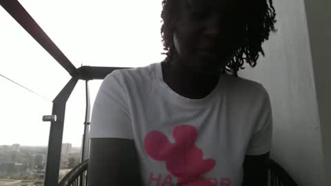 Snapshot of whitenightandqueen chatting on 20, 5, 2026 whitenightandqueen online show from 20, 5, 2026