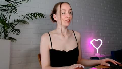 Snapshot of whiteprincessluna chatting on 28, 6, 2026 You wont find me here on Saturdays and Sundays online show from 28, 6, 2026